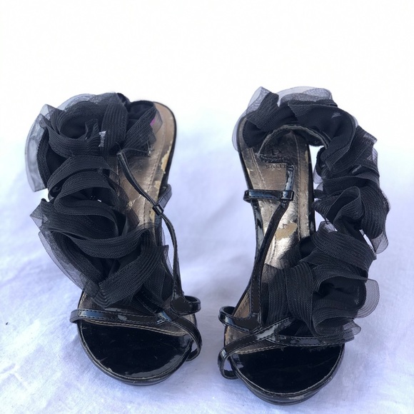 Bakers Rory Black Ruffle Pumps - Picture 6 of 9